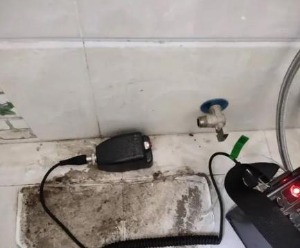 大邑屋顶漏水维修公司分享下卫生间漏水的危害及解决方法